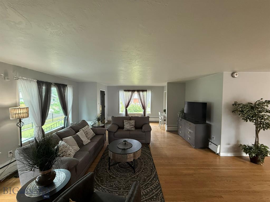 Butte, Montana, 59701, United States, 5 Bedrooms Bedrooms, ,3 BathroomsBathrooms,Residential,For Sale,1981249