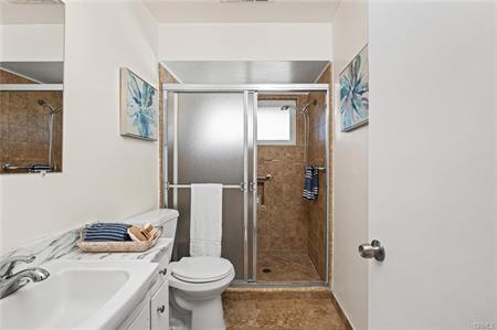 Torrance, California, 90503, United States, 1 Bedroom Bedrooms, ,1 BathroomBathrooms,Residential,For Sale,1914244