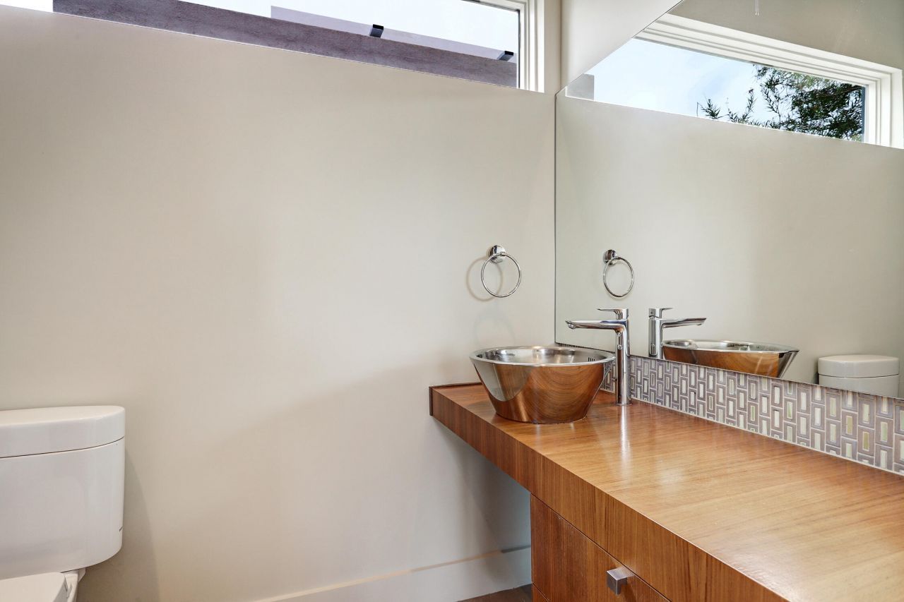 Albuquerque, New Mexico, 87104, United States, 4 Bedrooms Bedrooms, ,4 BathroomsBathrooms,Residential,For Sale,1940748