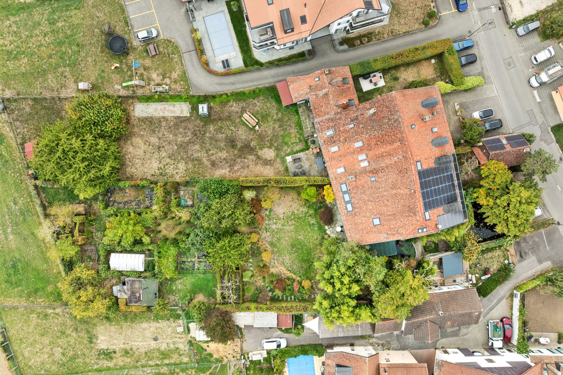  An exceptional village home in the heart of Sullens - 物件實景