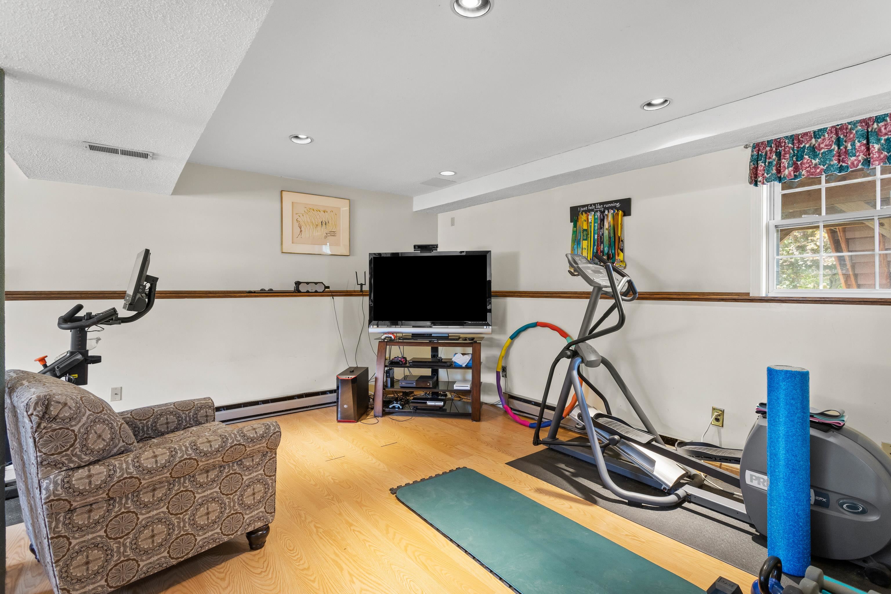 Pelham, New Hampshire, 03076, United States, 4 Bedrooms Bedrooms, ,3 BathroomsBathrooms,Residential,For Sale,1937373