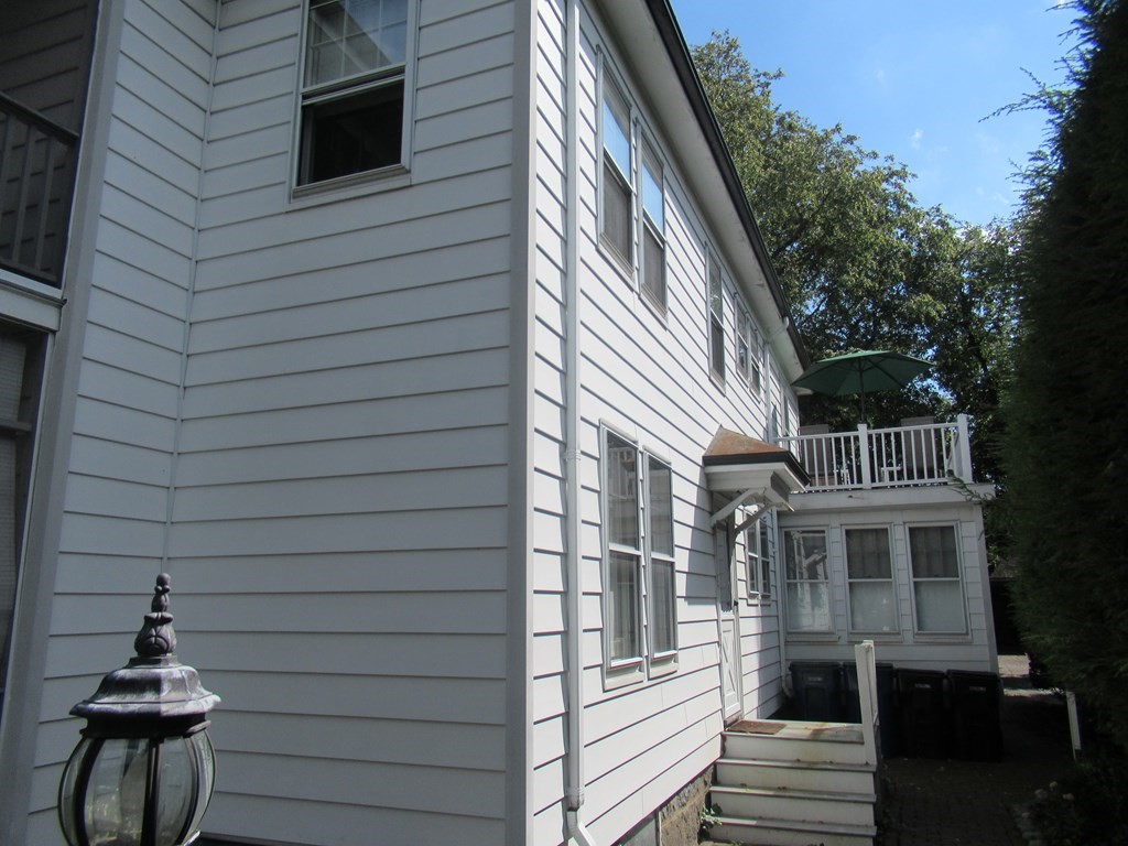 Salem, Massachusetts, 01970, United States, 4 Bedrooms Bedrooms, ,2 BathroomsBathrooms,Residential,For Sale,1846004