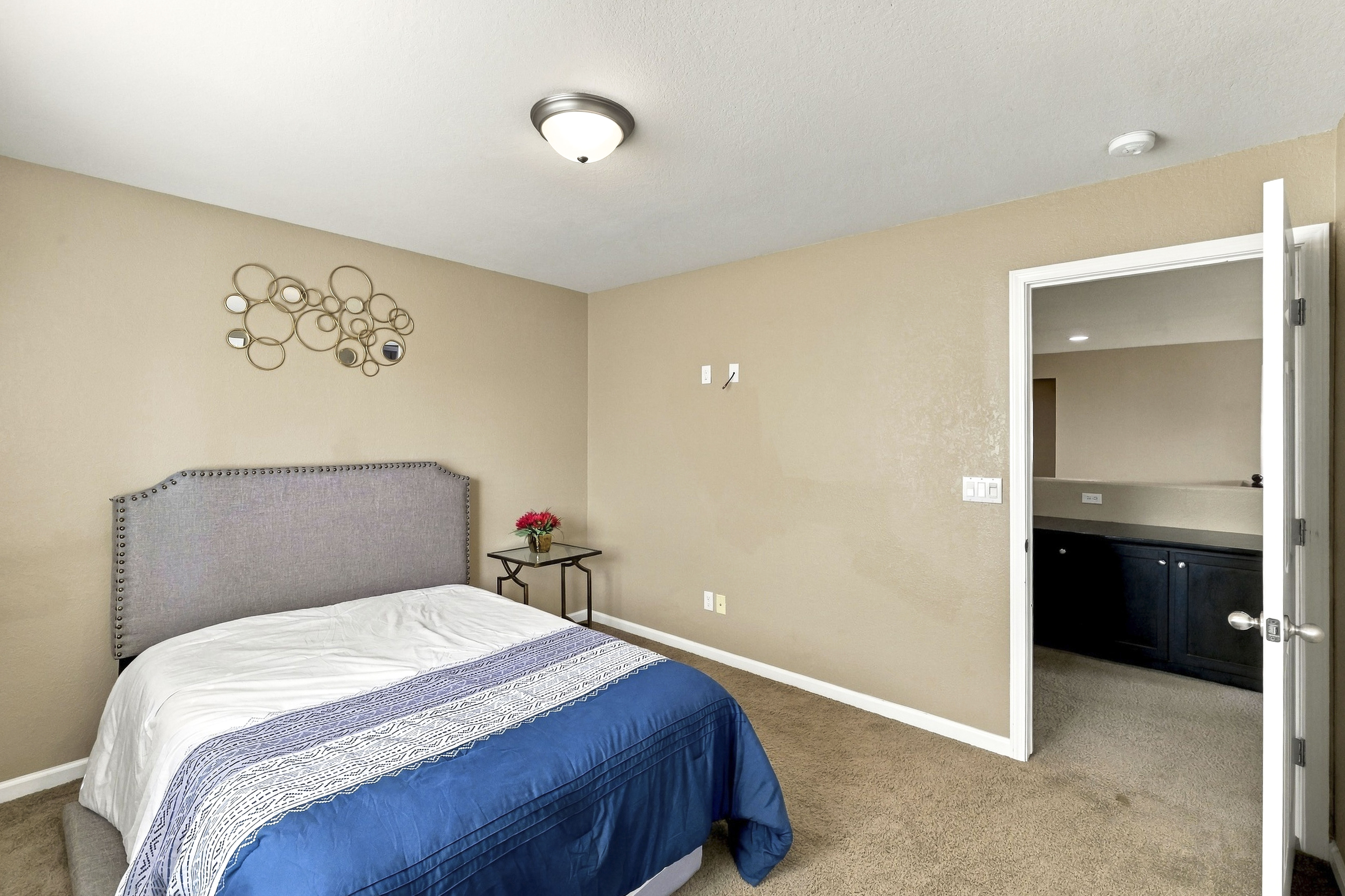  Expansive Paseo West Home with Poolside Living - 物件實景