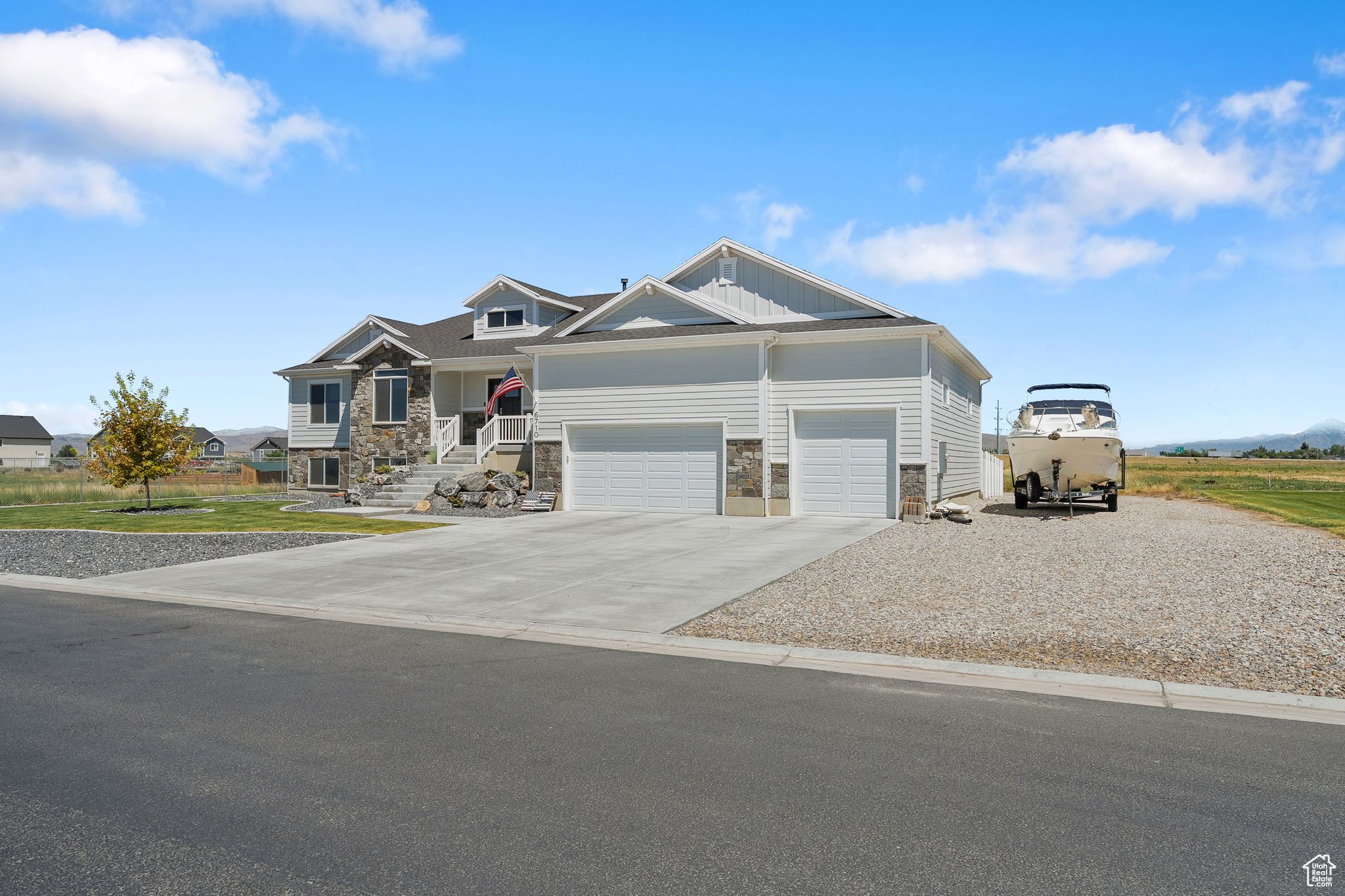 Tremonton, Utah, 84337, United States, 3 Bedrooms Bedrooms, ,2 BathroomsBathrooms,Residential,For Sale,1898786