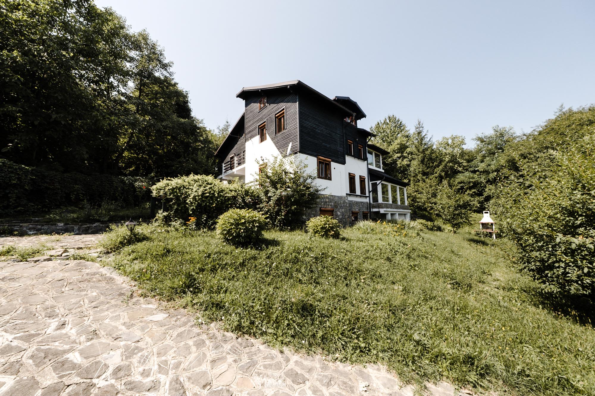  Private Estate of Over 2,500 Sq M at the Edge of the Forest, Breaza - 物件實景