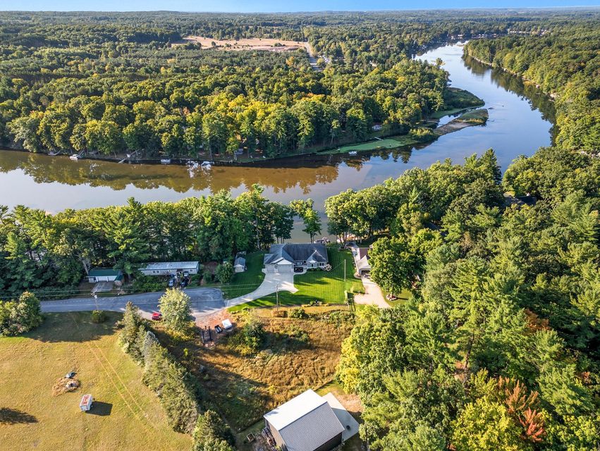 Big Rapids, Michigan, 49307, United States, 3 Bedrooms Bedrooms, ,4 BathroomsBathrooms,Residential,For Sale,1976014