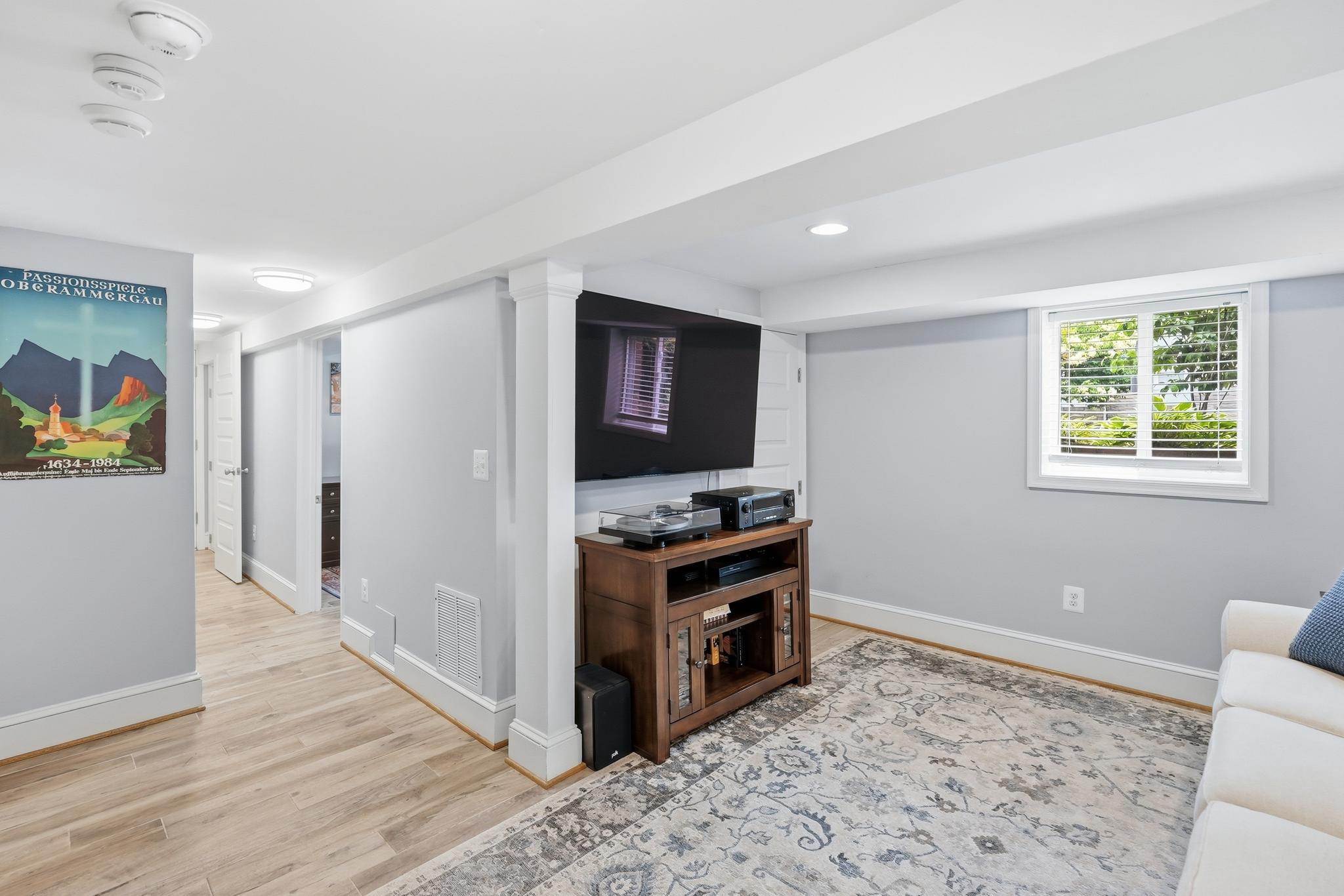  636 N Columbus Street, Alexandria, VA, 22314 - 物件實景