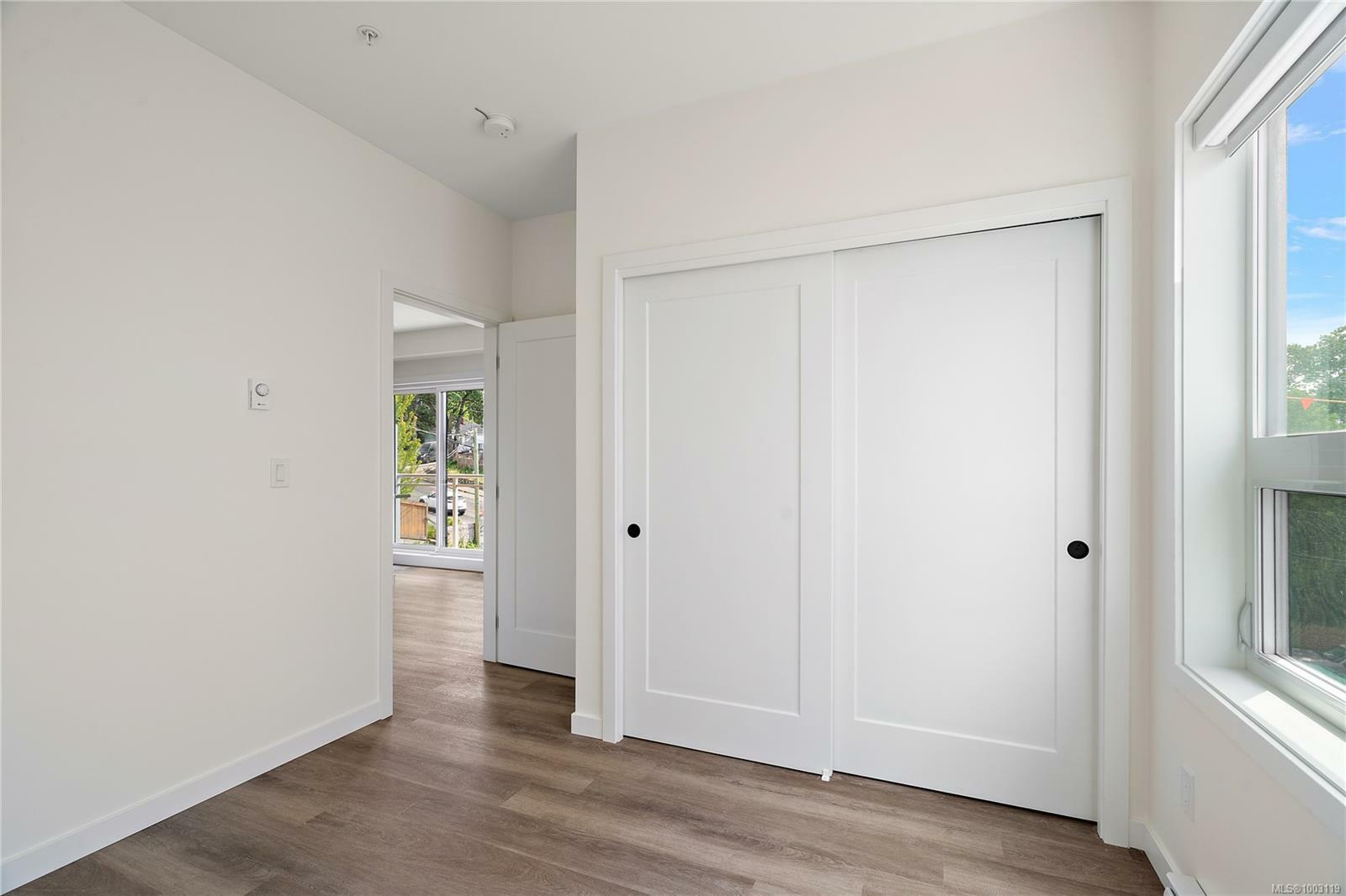 ESQUIMALT, British Columbia, V9A 6A1, CA, 1 Bedroom Bedrooms, ,Residential,For Sale,1874995