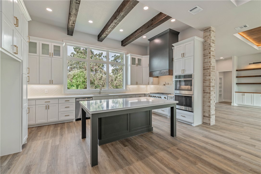 Franklin, Texas, 77856, United States, 4 Bedrooms Bedrooms, ,4 BathroomsBathrooms,Residential,For Sale,1880577