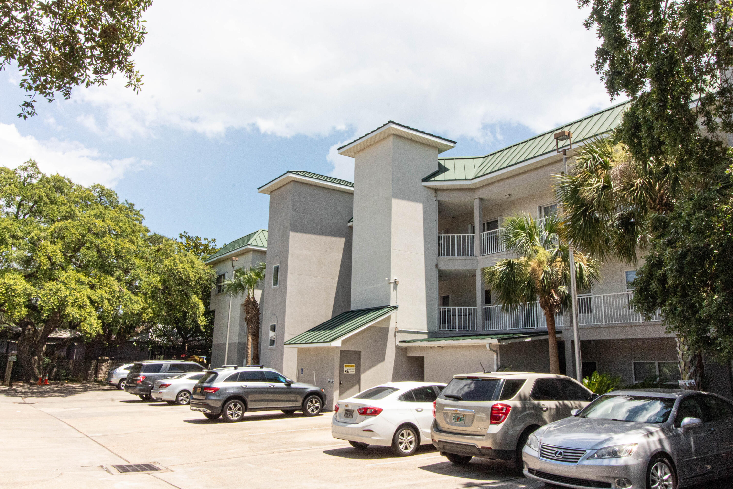 212 Harbor Boulevard Unit 102, Destin, Florida, 32541, United States, 2 Bedrooms Bedrooms, ,2 BathroomsBathrooms,Residential,For Sale,212 Harbor Boulevard Unit 102,1658539