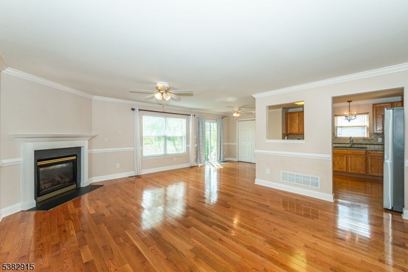 Washington Boro, New Jersey, 07882, United States, 4 Bedrooms Bedrooms, ,3 BathroomsBathrooms,Residential,For Sale,1947065