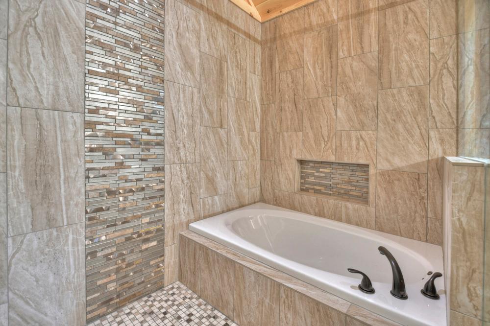 Mineral Bluff, Georgia, 30559, United States, 4 Bedrooms Bedrooms, ,4 BathroomsBathrooms,Residential,For Sale,1871299