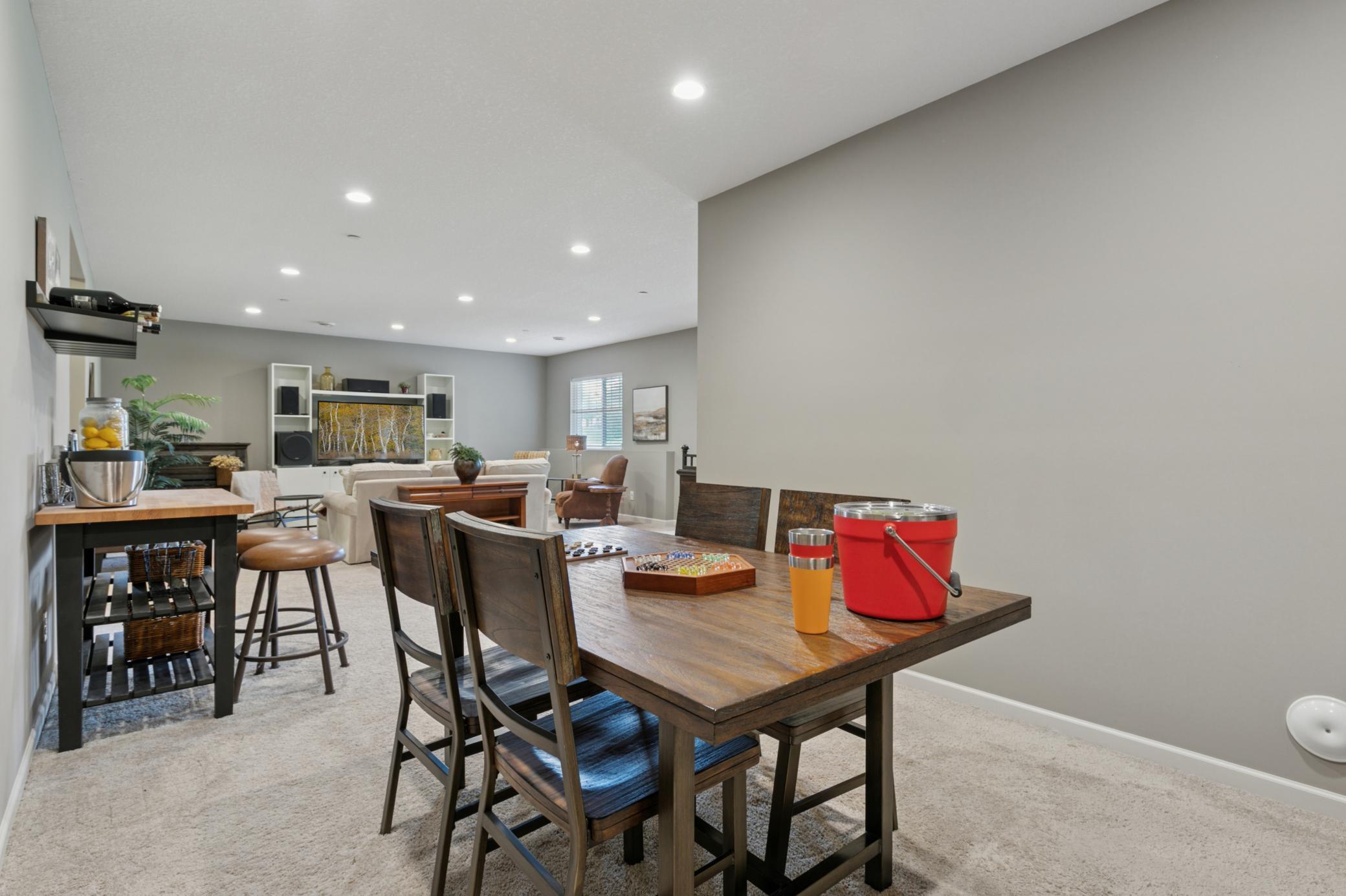 Lakeville, Minnesota, 55044, United States, 3 Bedrooms Bedrooms, ,2 BathroomsBathrooms,Residential,For Sale,1971412