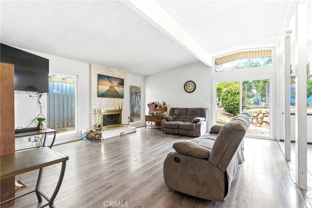 Jurupa Valley, California, 92509, United States, 4 Bedrooms Bedrooms, ,3 BathroomsBathrooms,Residential,For Sale,2044846