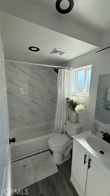 Los Angeles, California, 90002, United States, 4 Bedrooms Bedrooms, ,3 BathroomsBathrooms,Residential,For Sale,1987409