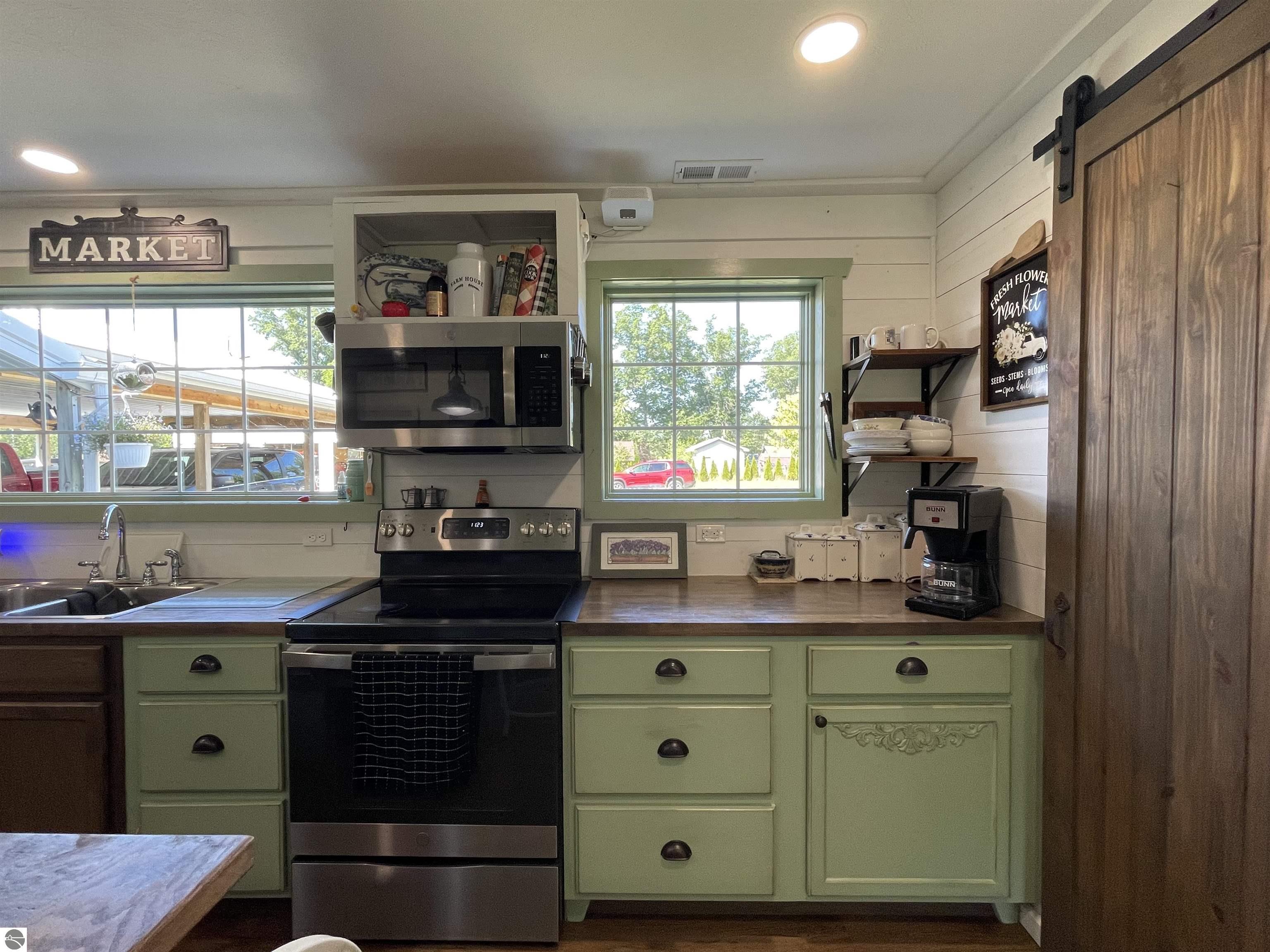 Harrison, Michigan, 48625, United States, 3 Bedrooms Bedrooms, ,3 BathroomsBathrooms,Residential,For Sale,2007546