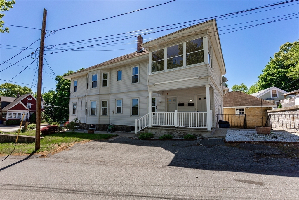 Lawrence, Massachusetts, 01841, United States, 6 Bedrooms Bedrooms, ,3 BathroomsBathrooms,Residential,For Sale,2048880
