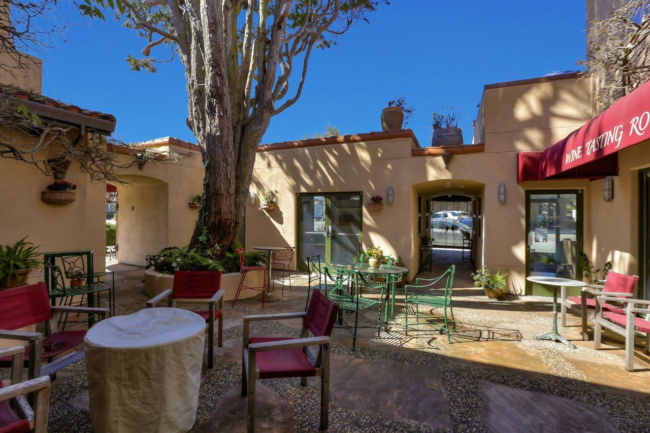 Half Moon Bay, California, 94019, United States, 3 Bedrooms Bedrooms, ,3 BathroomsBathrooms,Residential,For Sale,1996858