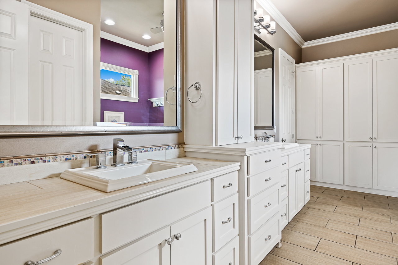 St Amant, Louisiana, 70774, United States, 4 Bedrooms Bedrooms, ,3 BathroomsBathrooms,Residential,For Sale,1766387