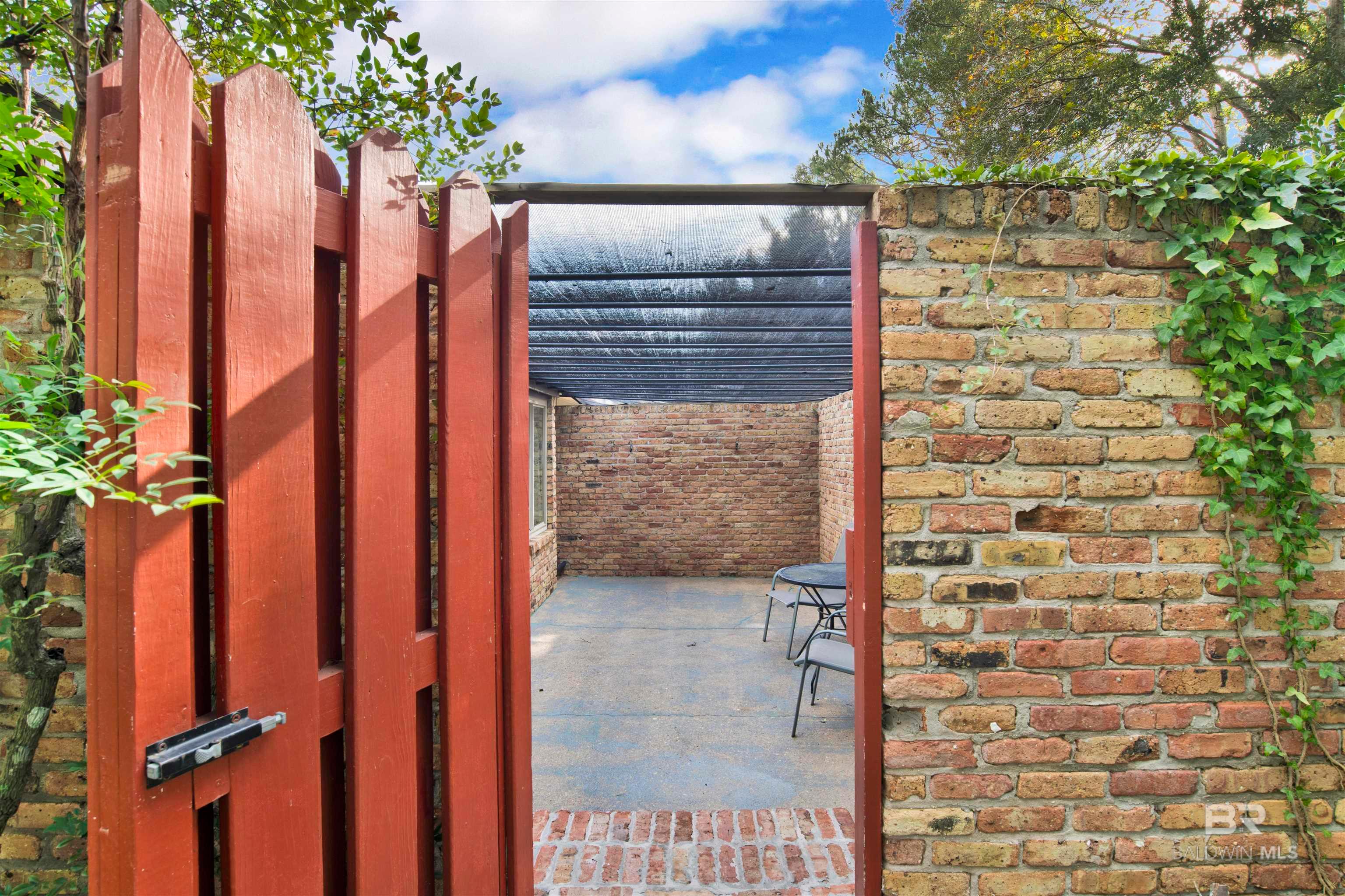 Daphne, Alabama, 36526, United States, 4 Bedrooms Bedrooms, ,3 BathroomsBathrooms,Residential,For Sale,1998896