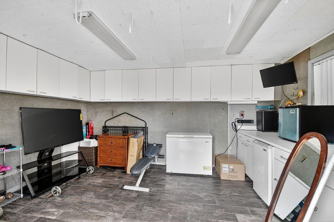 Palm Springs, Florida, 33461, United States, 3 Bedrooms Bedrooms, ,2 BathroomsBathrooms,Residential,For Sale,1901355