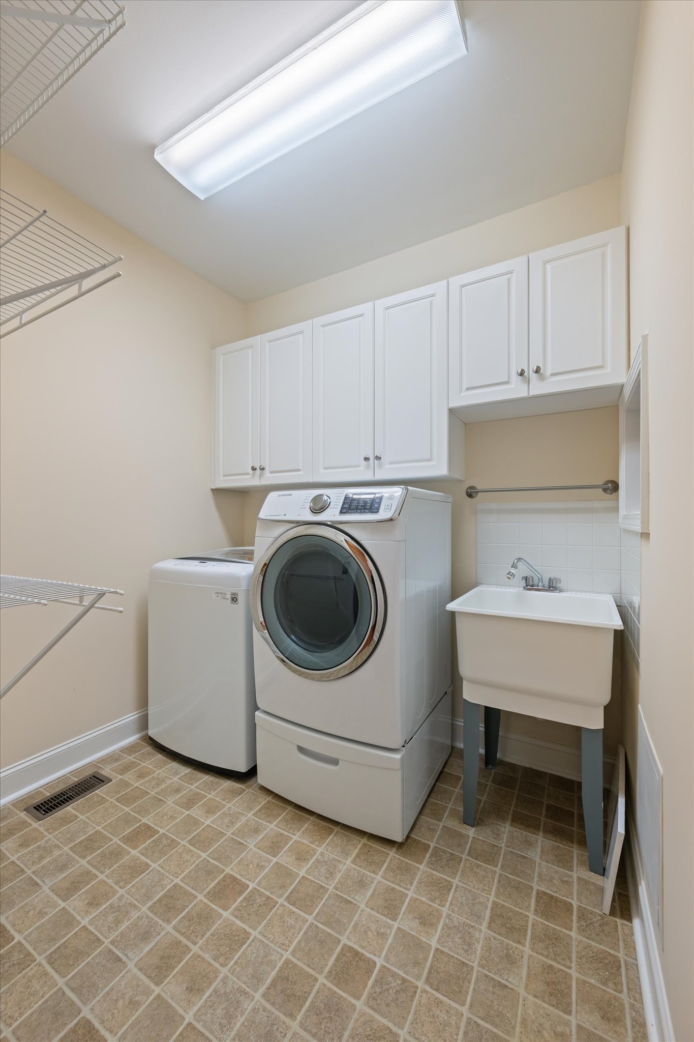  2216 Twin Peaks Ct, Spring Hill, TN, 37174 - 物件實景