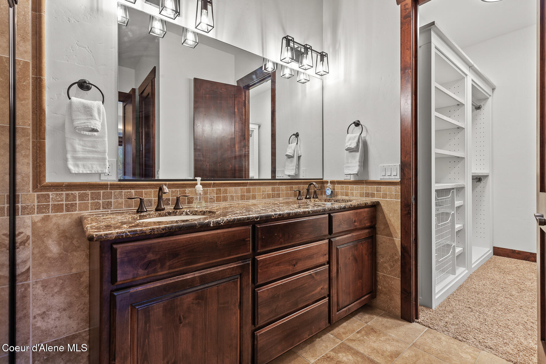 Coeur d'Alene, Idaho, 83814, United States, 4 Bedrooms Bedrooms, ,4 BathroomsBathrooms,Residential,For Sale,1978612