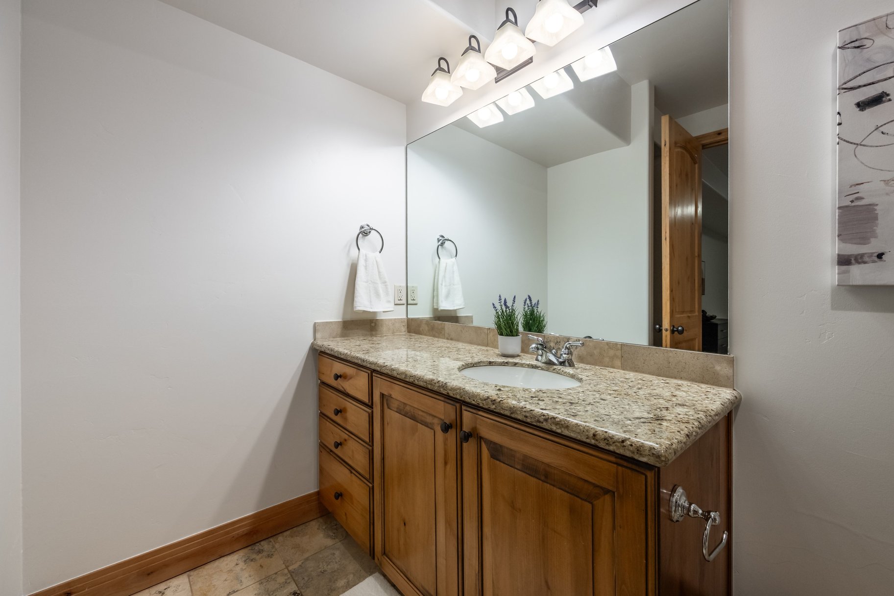  Modern Design Meets Alpine Charm in Jeremy Ranch - 物件實景