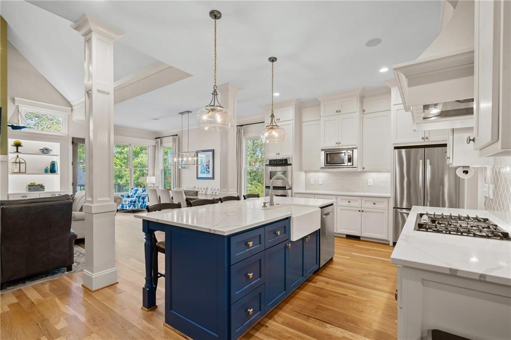 Cumming, Georgia, 30041, United States, 5 Bedrooms Bedrooms, ,5 BathroomsBathrooms,Residential,For Sale,1944969