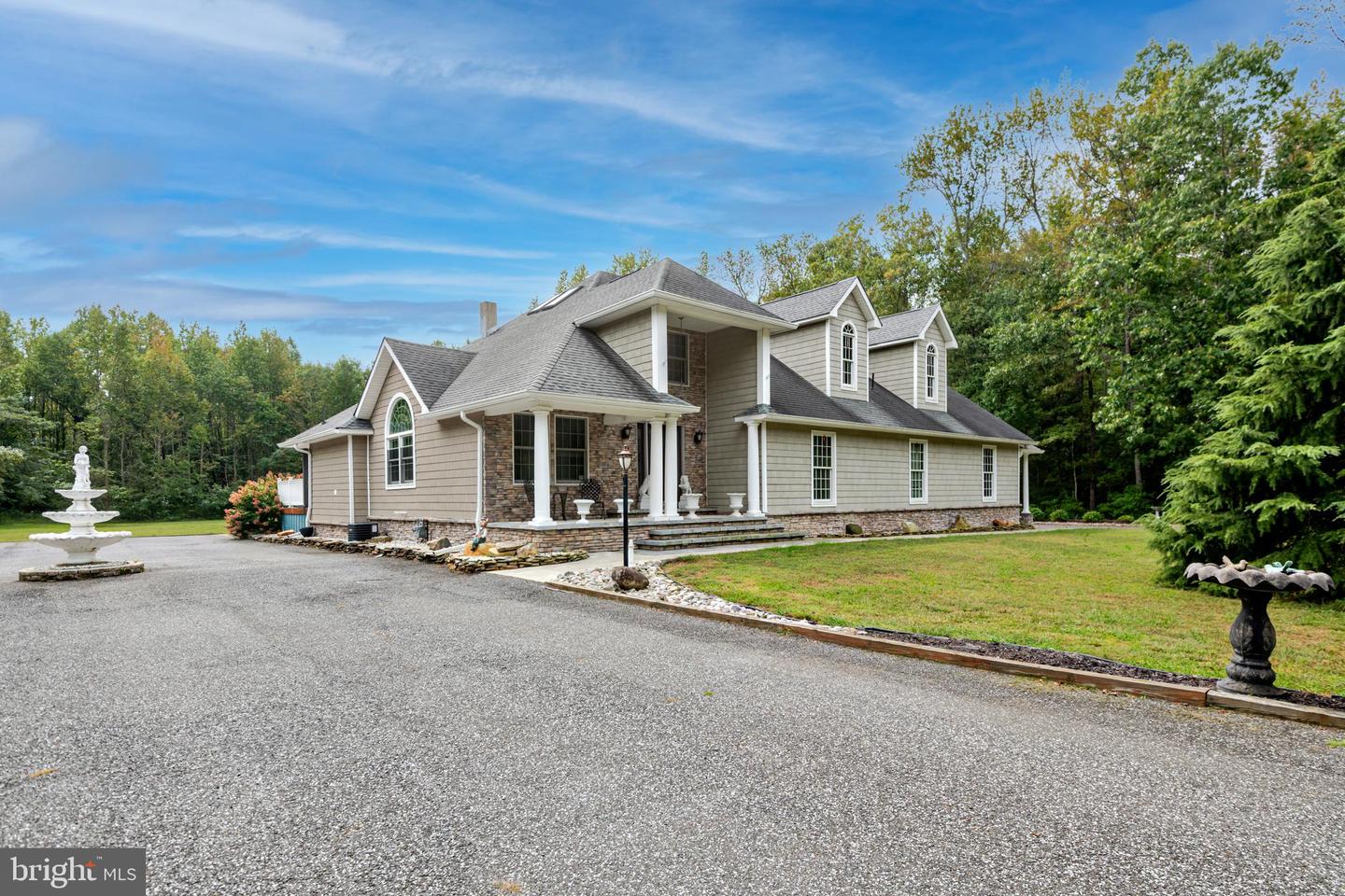 VINELAND, New Jersey, 08361, United States, 4 Bedrooms Bedrooms, ,5 BathroomsBathrooms,Residential,For Sale,1980125