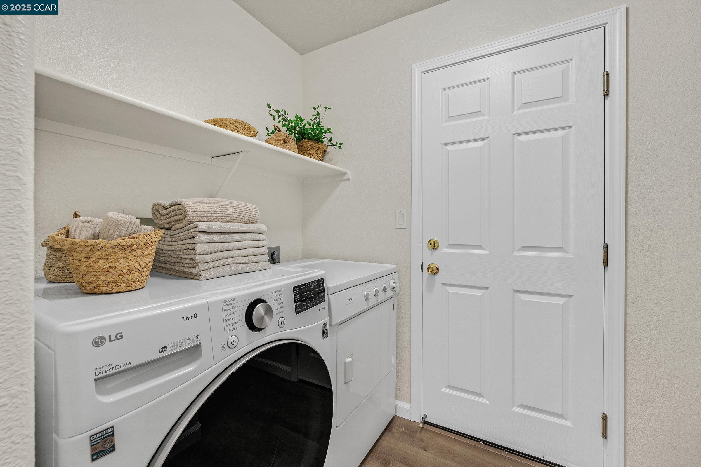 Danville, California, 94506, United States, 5 Bedrooms Bedrooms, ,2 BathroomsBathrooms,Residential,For Sale,1987556