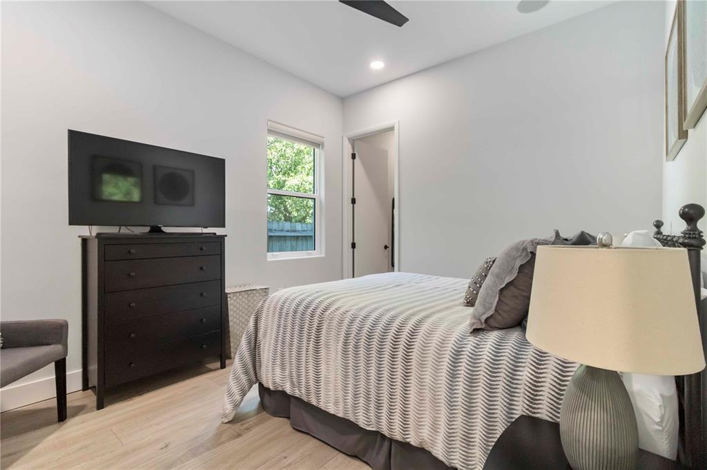 St Petersburg, Florida, 33713, United States, 3 Bedrooms Bedrooms, ,3 BathroomsBathrooms,Residential,For Sale,1898616