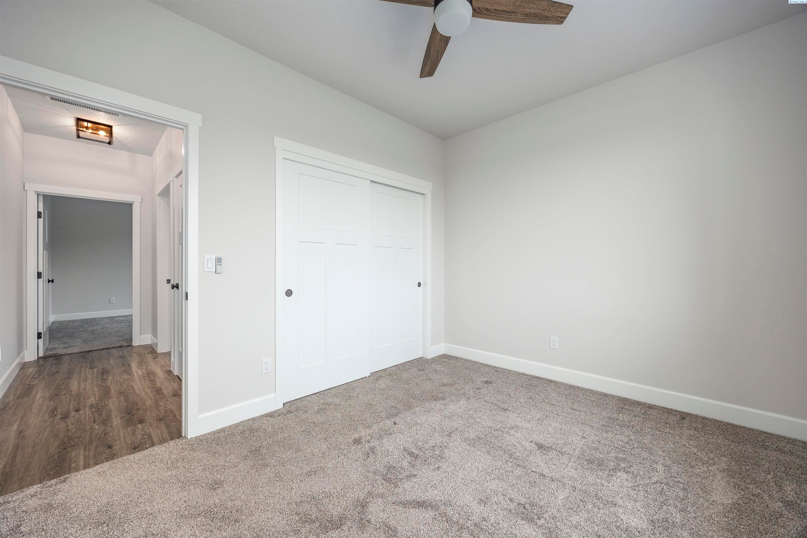 Kennewick, Washington, 99337, United States, 3 Bedrooms Bedrooms, ,1 BathroomBathrooms,Residential,For Sale,2012614