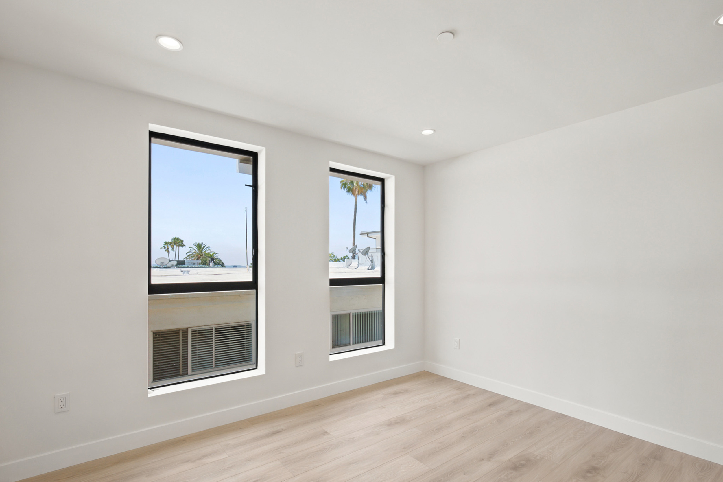  1434 N Poinsettia Pl - 物件實景