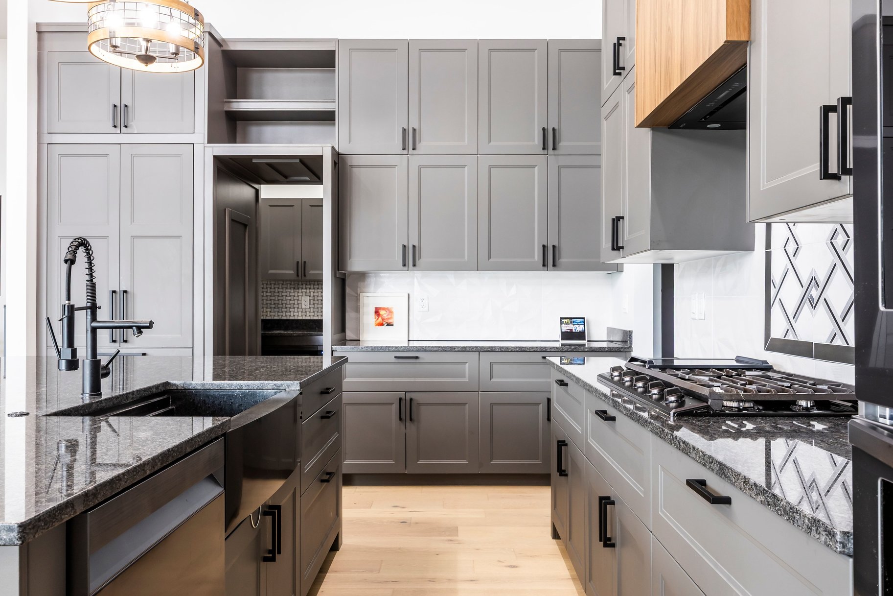  Luxury Inside and Out with Mountain Views - 物件實景