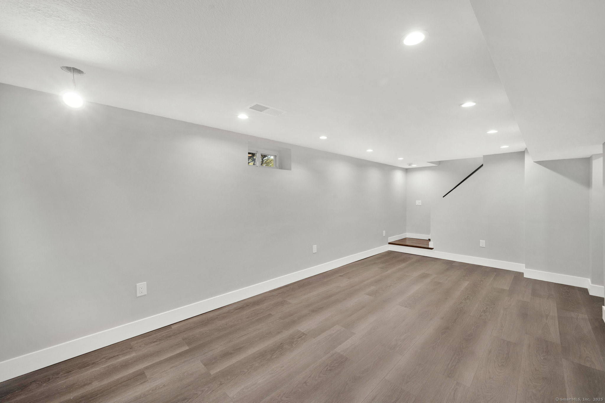 South Windsor, Connecticut, 06074, United States, 4 Bedrooms Bedrooms, ,3 BathroomsBathrooms,Residential,For Sale,2003244