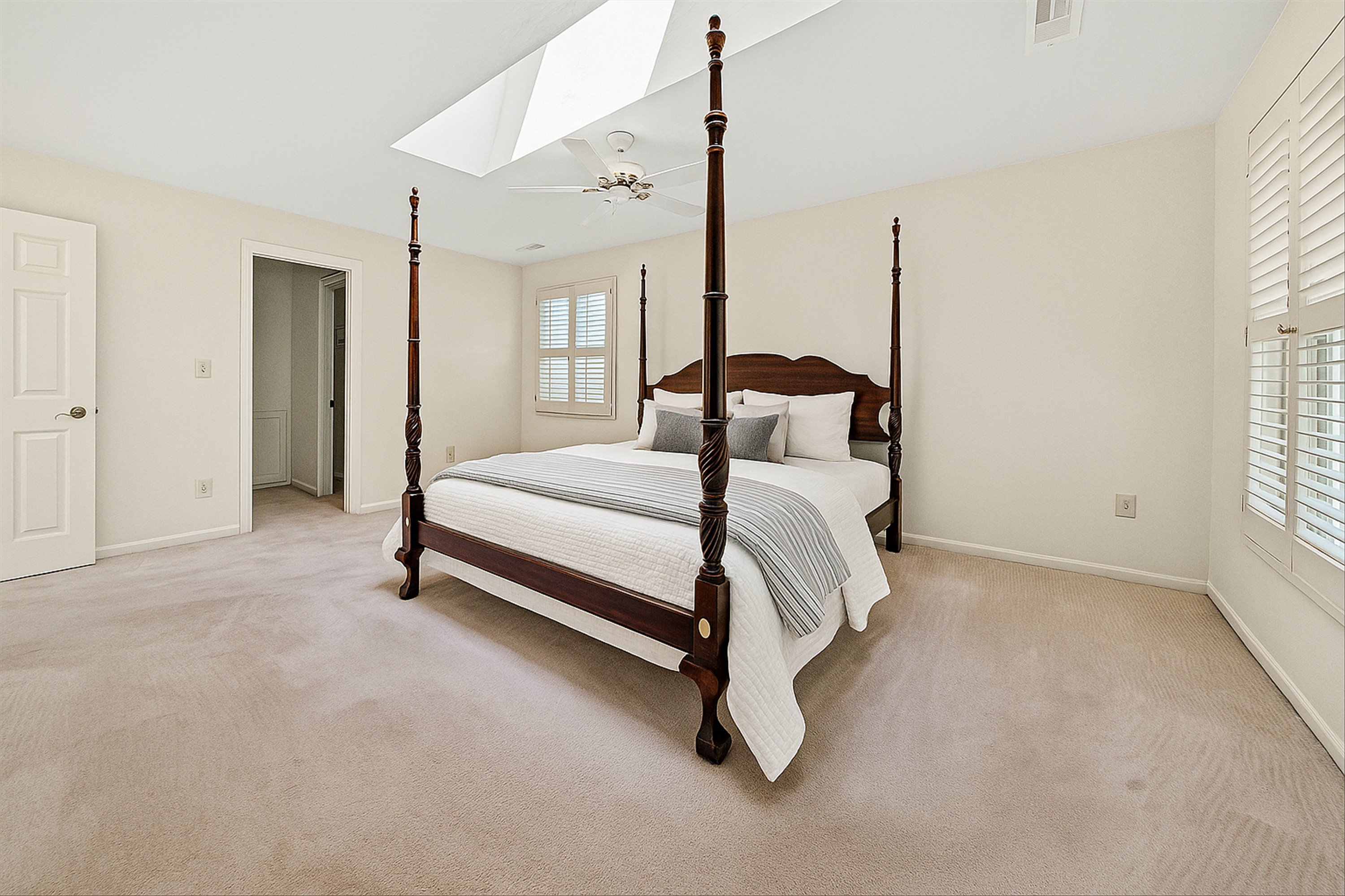 Bedford, Virginia, 24523, United States, 4 Bedrooms Bedrooms, ,4 BathroomsBathrooms,Residential,For Sale,1914324