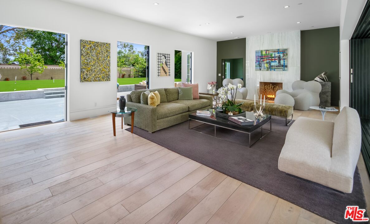 Los Angeles, California, 90077, United States, 5 Bedrooms Bedrooms, ,7 BathroomsBathrooms,Residential,For Sale,1768460