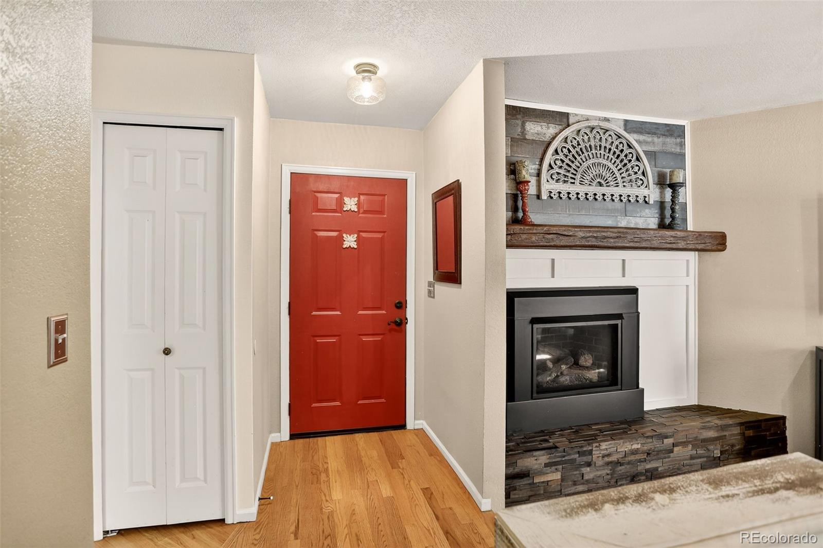 Littleton, Colorado, 80123, United States, 3 Bedrooms Bedrooms, ,3 BathroomsBathrooms,Residential,For Sale,1918351