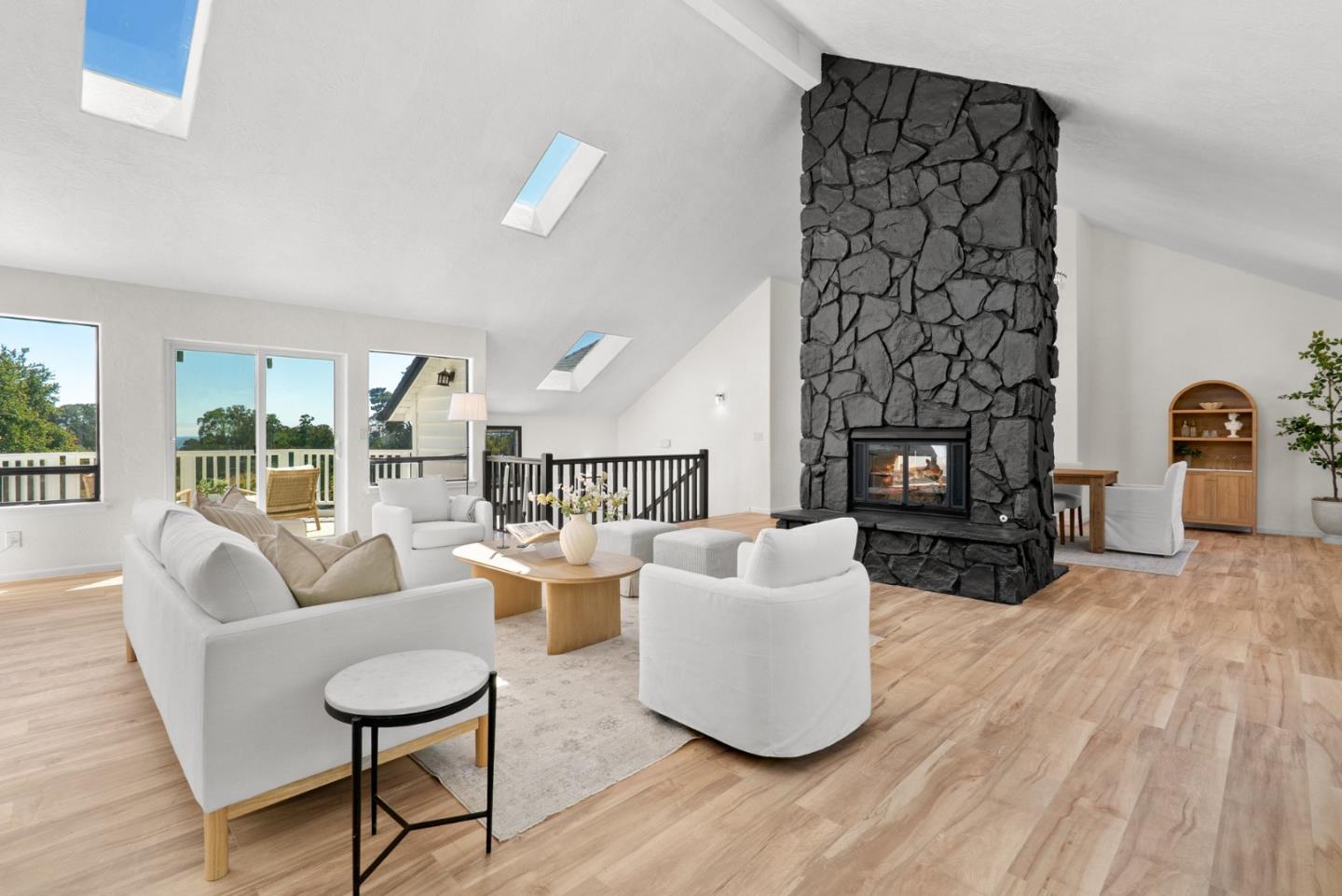 Aptos, California, 95003, United States, 5 Bedrooms Bedrooms, ,3 BathroomsBathrooms,Residential,For Sale,1895468