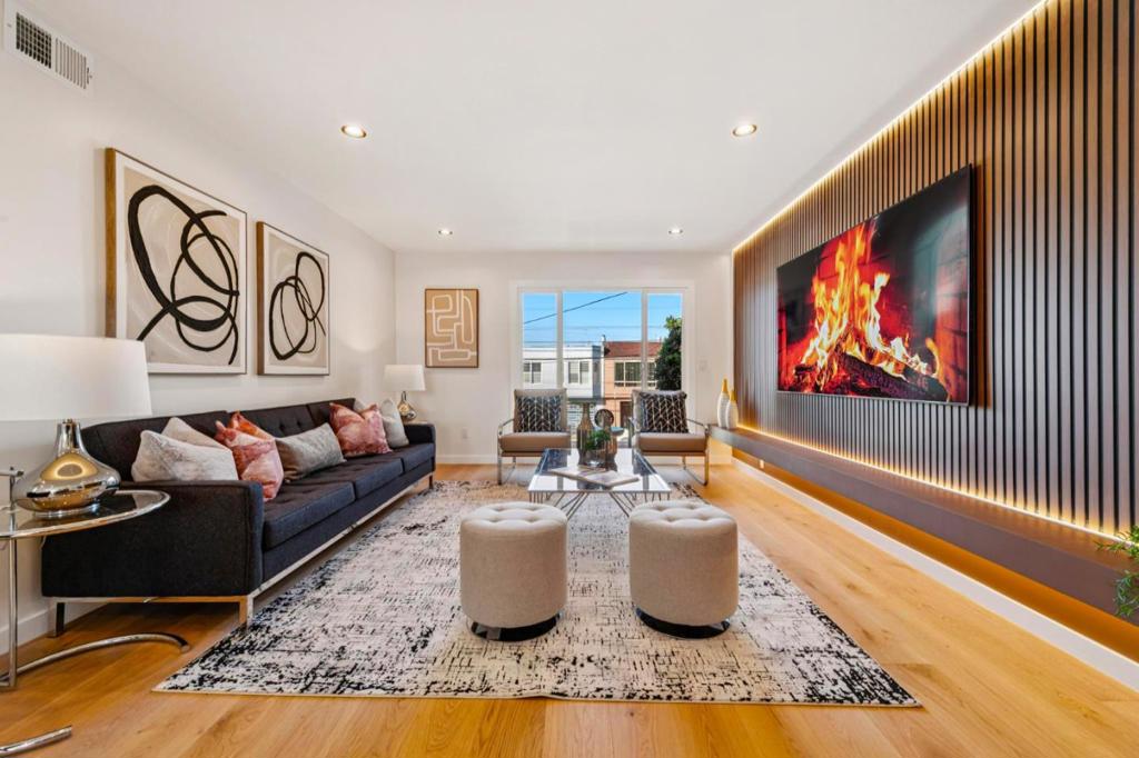 San Francisco, California, 94116, United States, 4 Bedrooms Bedrooms, ,4 BathroomsBathrooms,Residential,For Sale,2014062