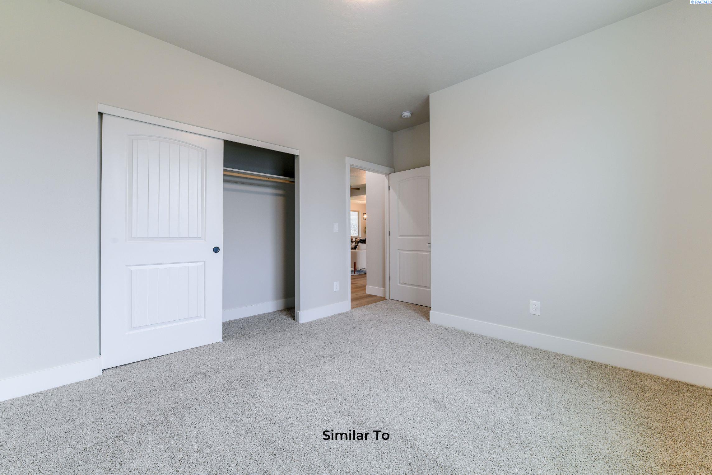 Kennewick, Washington, 99338, United States, 4 Bedrooms Bedrooms, ,2 BathroomsBathrooms,Residential,For Sale,1829366
