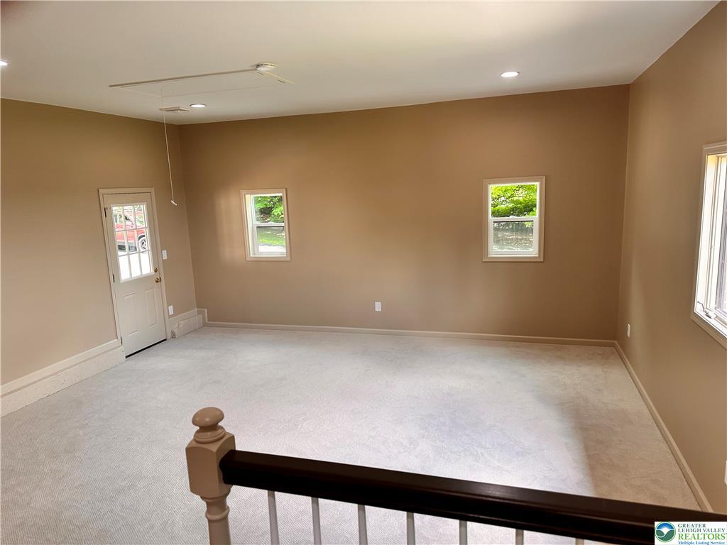 Washington Twp, Pennsylvania, 18080, United States, 3 Bedrooms Bedrooms, ,3 BathroomsBathrooms,Residential,For Sale,1984610