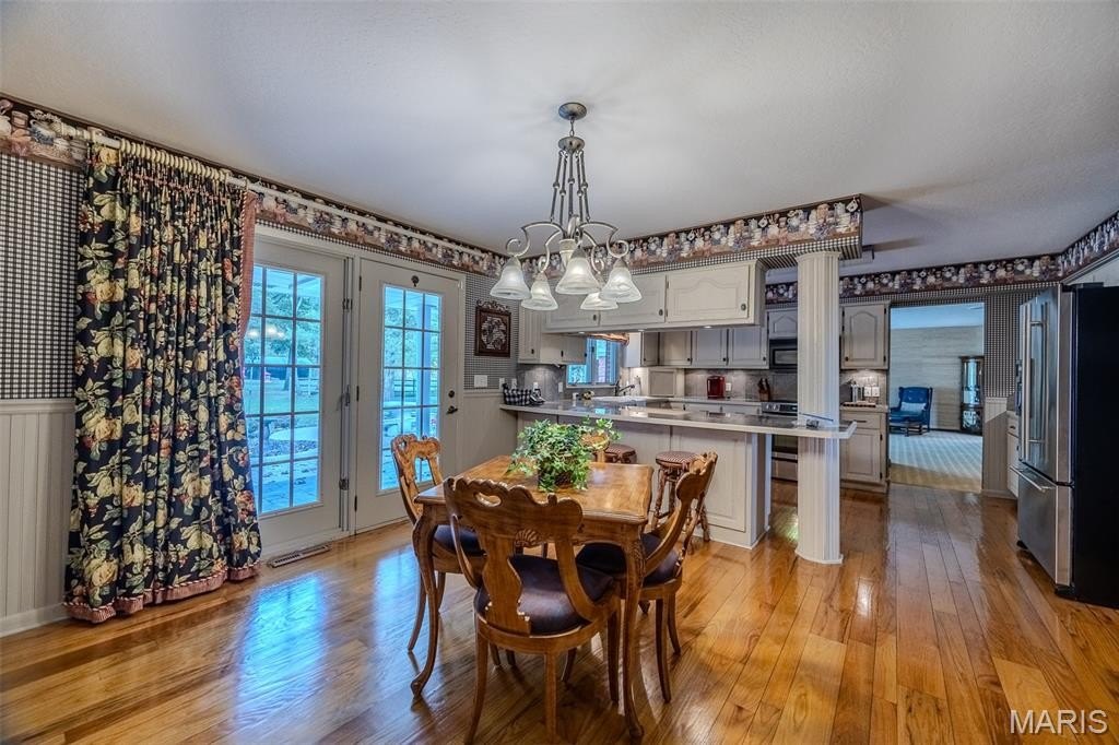 Lebanon, Missouri, 65536, United States, 5 Bedrooms Bedrooms, ,5 BathroomsBathrooms,Residential,For Sale,1973861