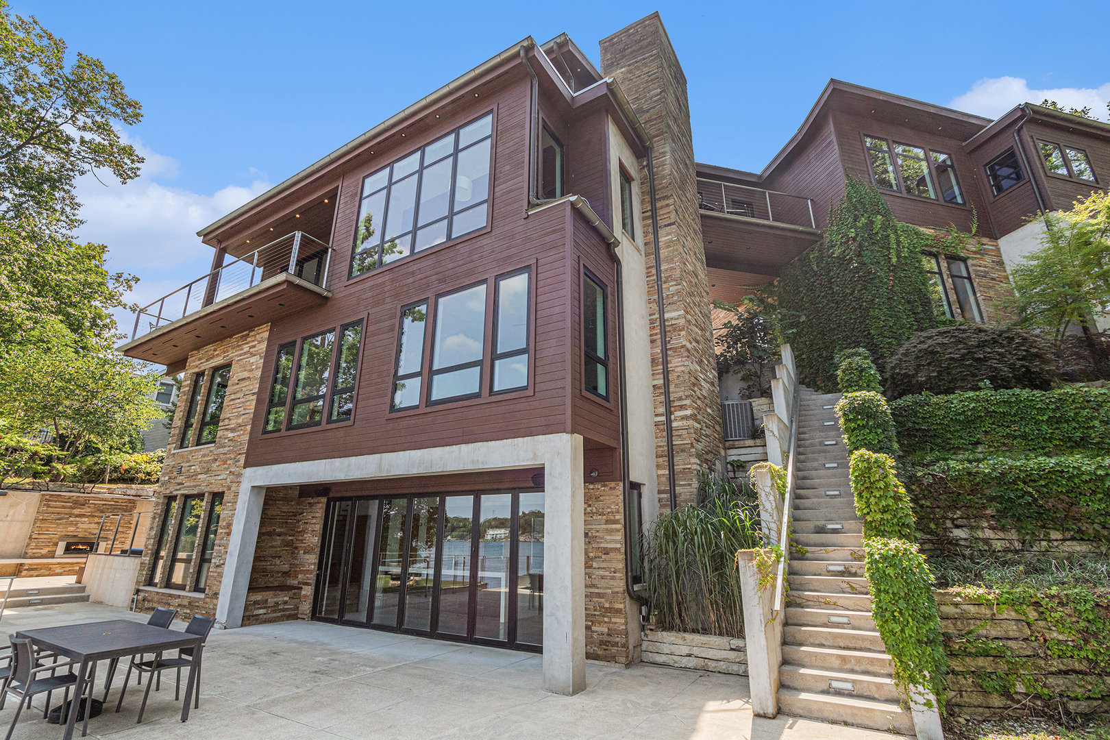 Dowagiac, Michigan, 49047, United States, 4 Bedrooms Bedrooms, ,5 BathroomsBathrooms,Residential,For Sale,1974252