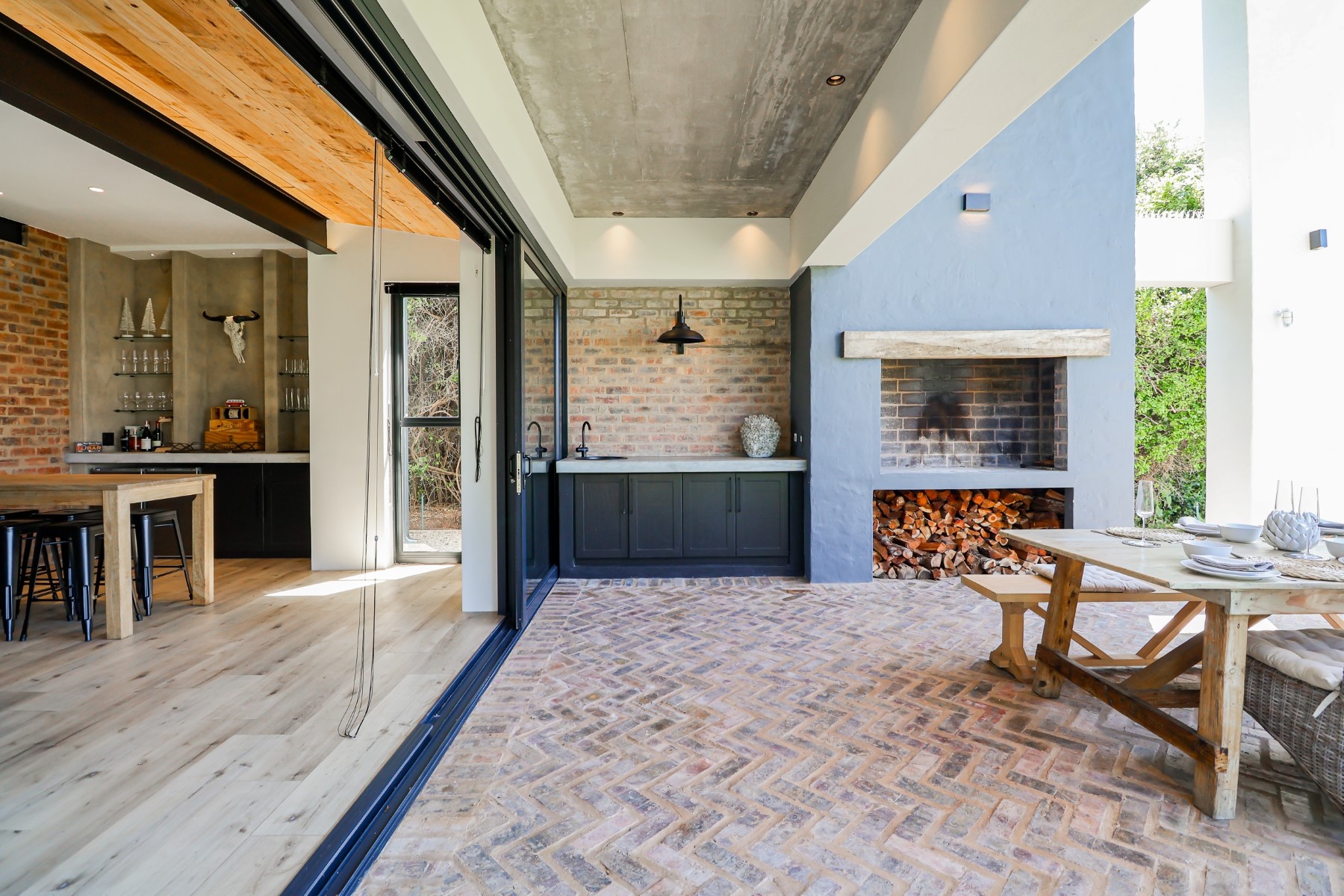  Modern home - Twin Rivers Estate - 物件實景