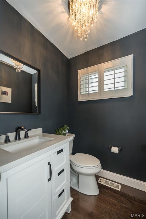 Chesterfield, Missouri, 63017, United States, 5 Bedrooms Bedrooms, ,4 BathroomsBathrooms,Residential,For Sale,2002009