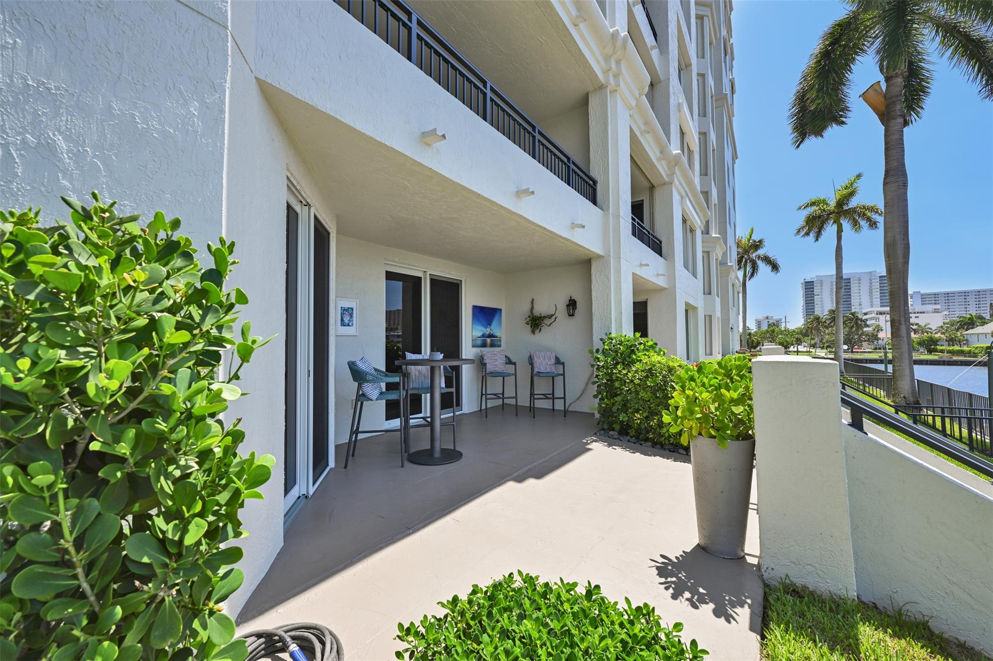 Pompano Beach, Florida, 33062, United States, 2 Bedrooms Bedrooms, ,2 BathroomsBathrooms,Residential,For Sale,1938400