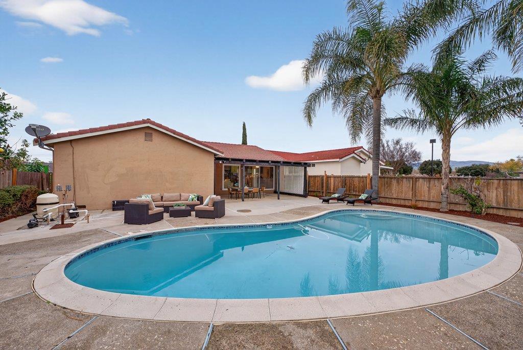 San Jose, California, 95123, United States, 4 Bedrooms Bedrooms, ,2 BathroomsBathrooms,Residential,For Sale,2005959