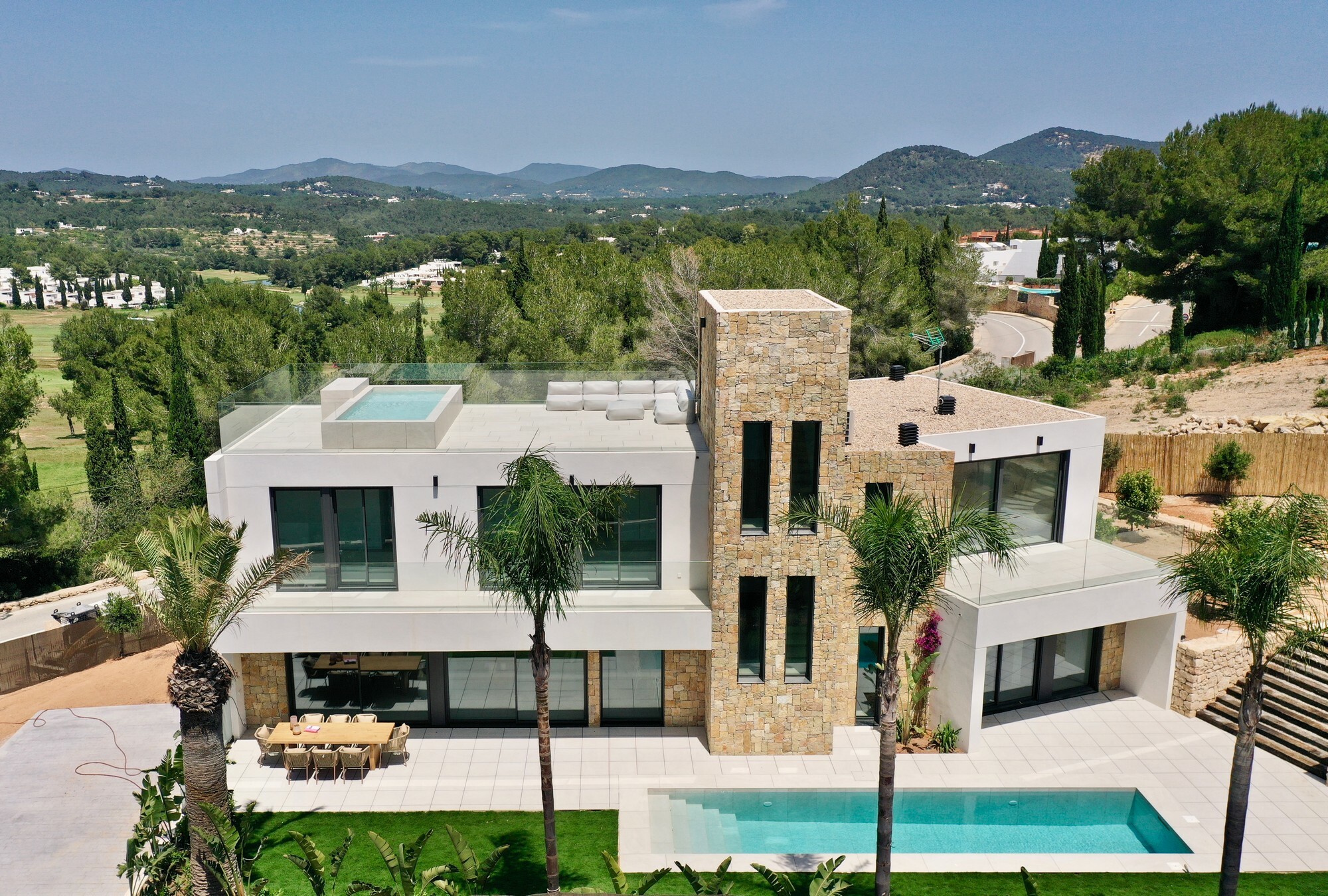 Newly built villa next to the golf course